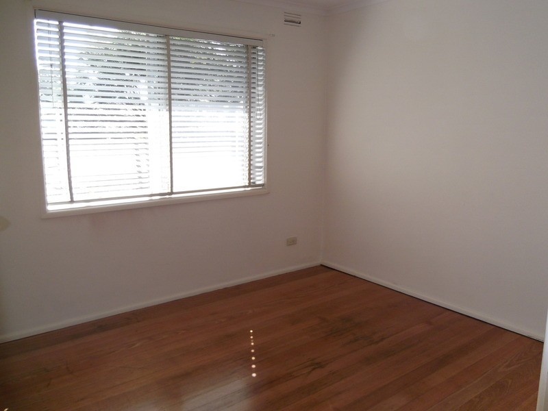 2/3 Violen Street, Bayswater VIC 3153