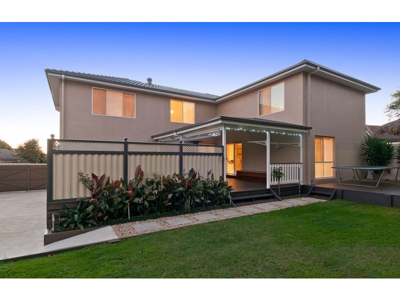 8 Terra Rossa Court, Mooroolbark VIC 3138