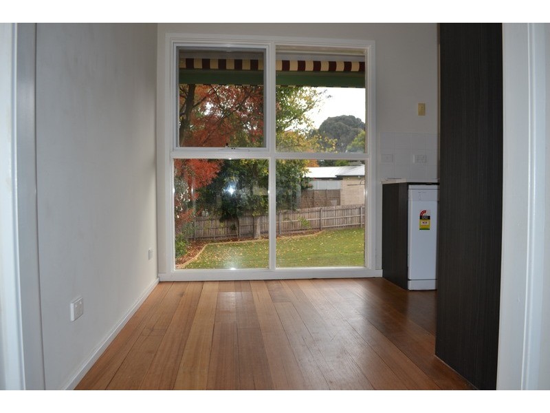 24 Shakespeare Avenue, Mooroolbark VIC 3138