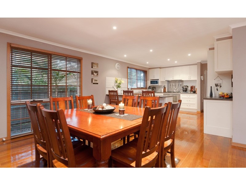 27 Corrong Crescent, Mooroolbark VIC 3138