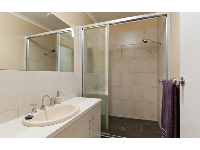 27 Corrong Crescent, Mooroolbark VIC 3138