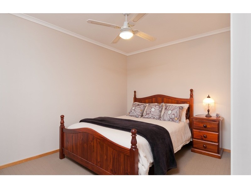 27 Corrong Crescent, Mooroolbark VIC 3138