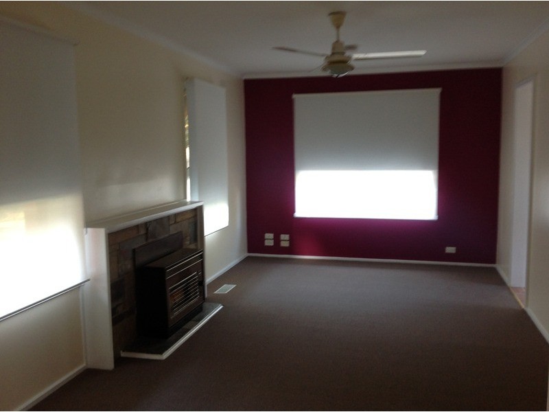 3 Andrew Street, Mooroolbark VIC 3138