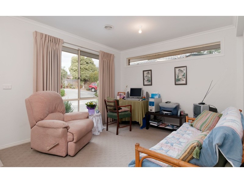 2/17 Wimbledon Court, Mooroolbark VIC 3138
