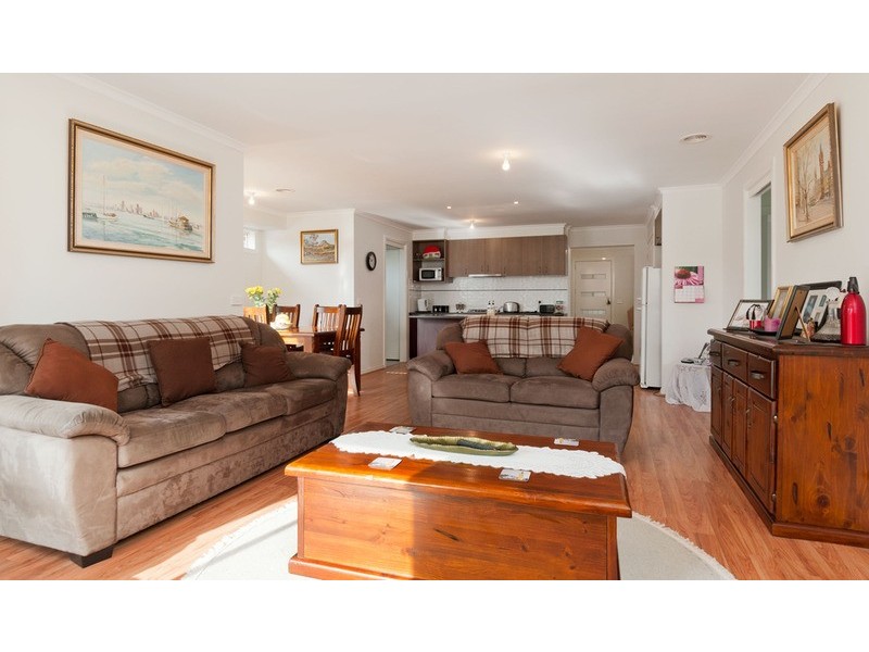 2/17 Wimbledon Court, Mooroolbark VIC 3138