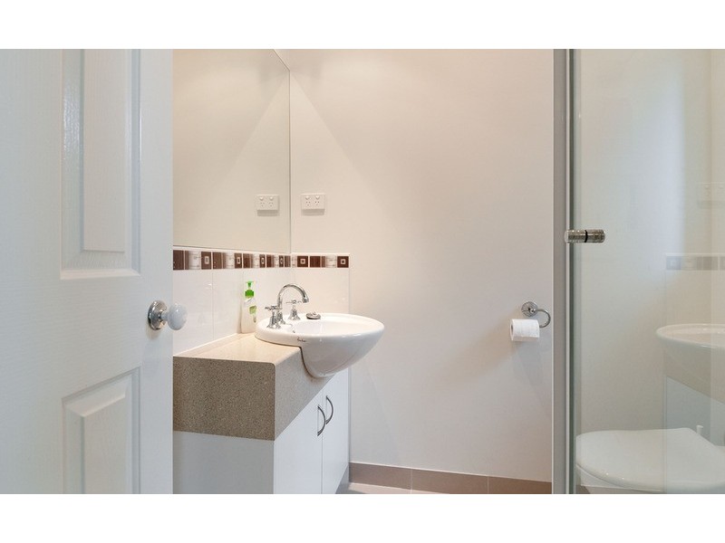 2/17 Wimbledon Court, Mooroolbark VIC 3138