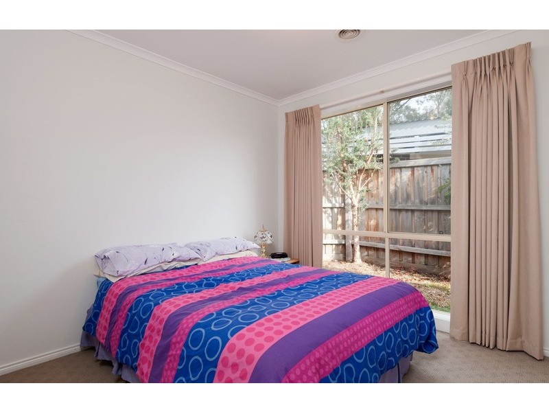 2/17 Wimbledon Court, Mooroolbark VIC 3138