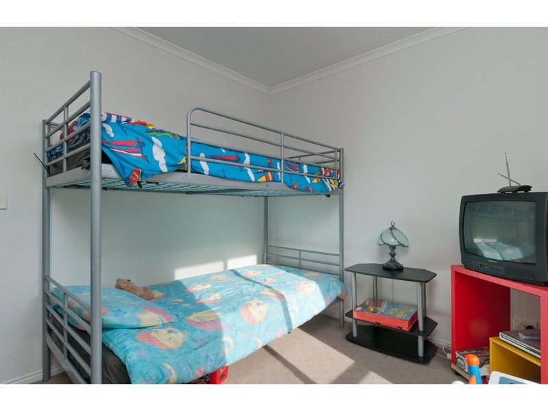 2/17 Wimbledon Court, Mooroolbark VIC 3138