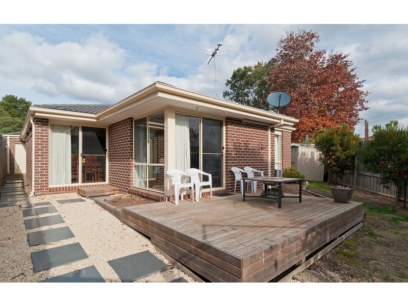 2/17 Wimbledon Court, Mooroolbark VIC 3138