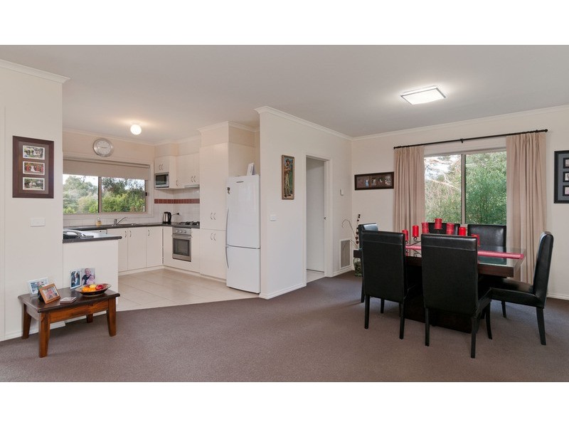 2/40 Felix Grove, Mooroolbark VIC 3138