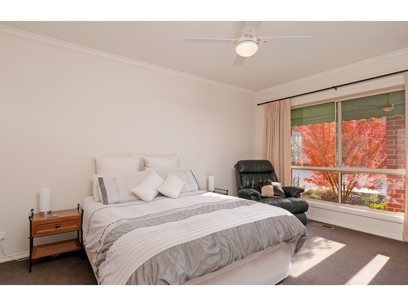 2/40 Felix Grove, Mooroolbark VIC 3138