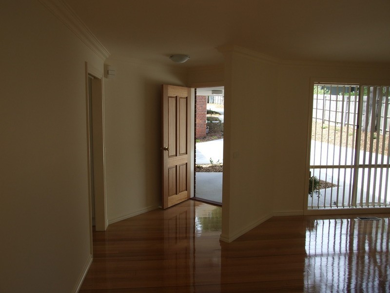 4/12 Ryland  Avenue, Croydon VIC 3136