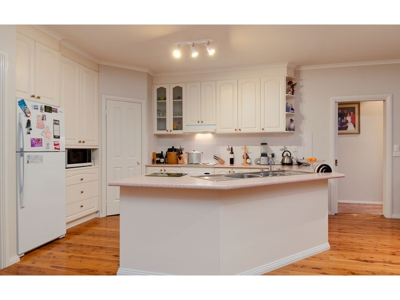 24 Clearwater Drive, Lilydale VIC 3140