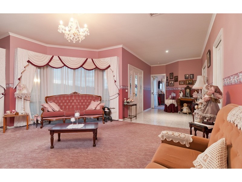 24 Clearwater Drive, Lilydale VIC 3140