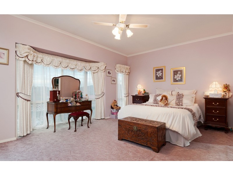 24 Clearwater Drive, Lilydale VIC 3140