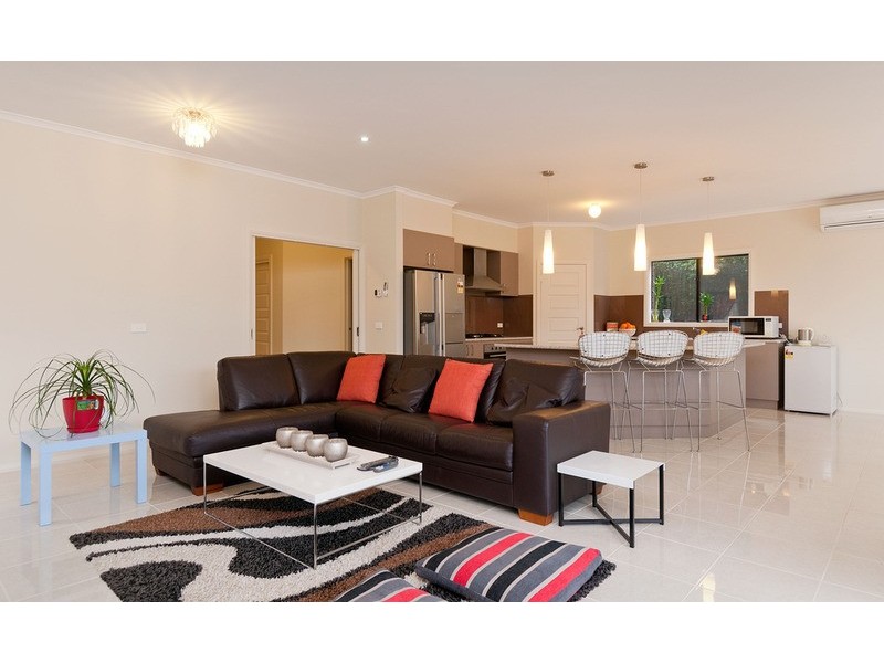 42 Pacific Drive, Mooroolbark VIC 3138