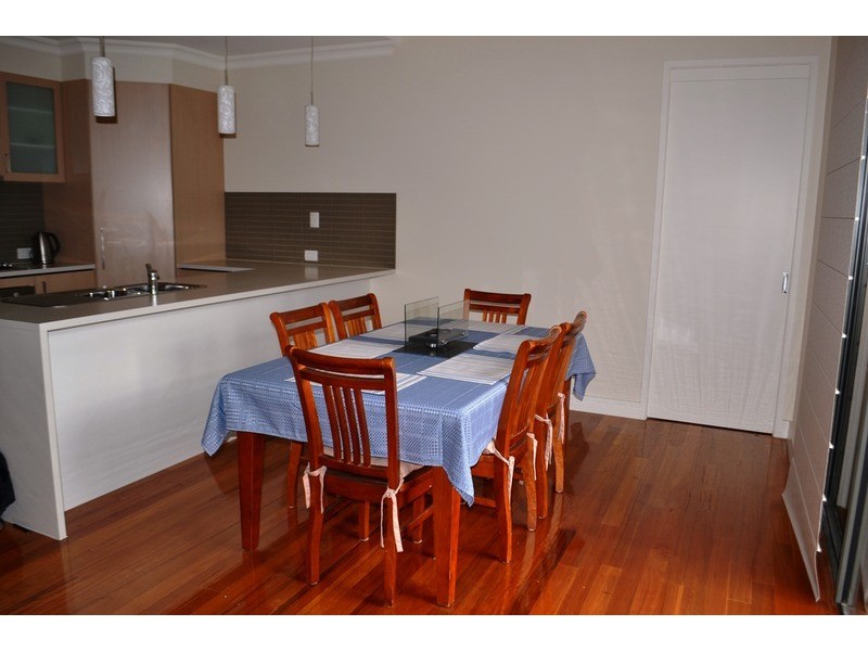 2/6 Bridges Avenue, Mooroolbark VIC 3138
