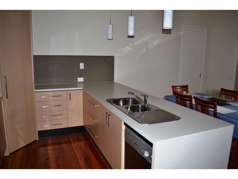 2/6 Bridges Avenue, Mooroolbark VIC 3138