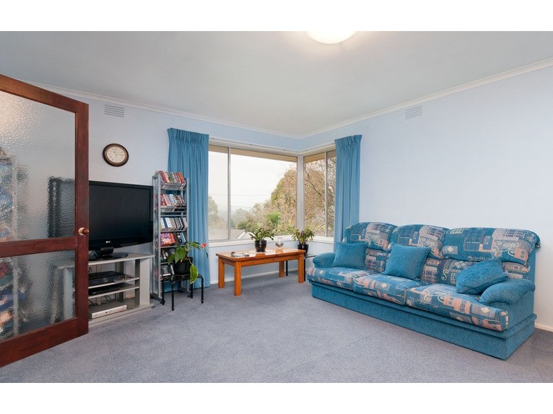 6 Carawa Street, Mooroolbark VIC 3138