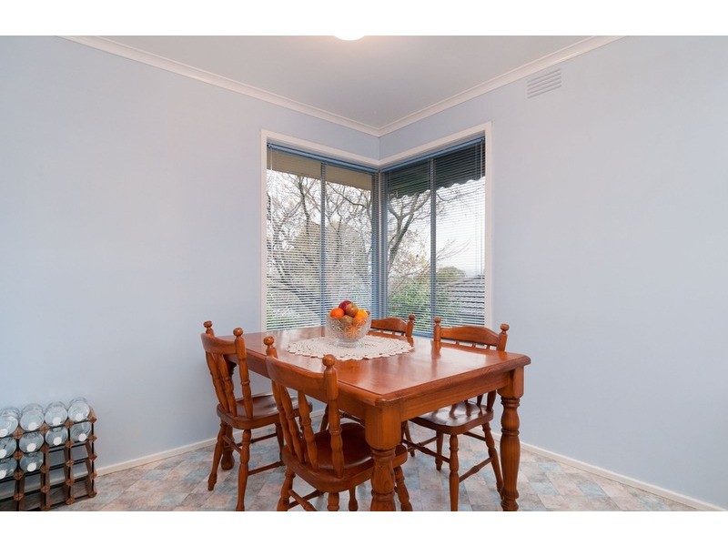 6 Carawa Street, Mooroolbark VIC 3138
