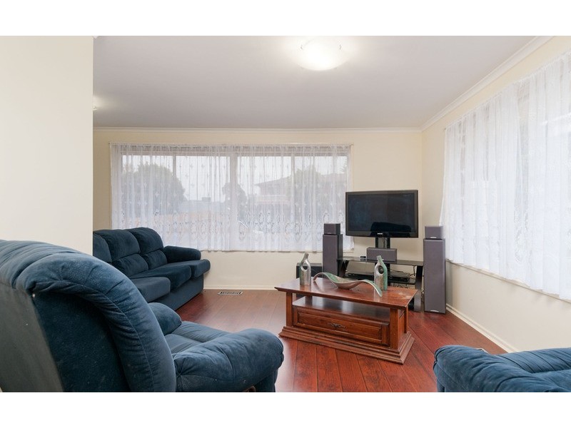 1/22 Savanna Drive, Mooroolbark VIC 3138