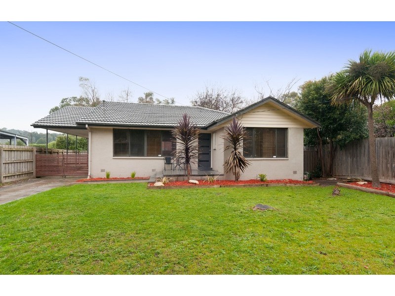 72 Greenslopes Drive, Mooroolbark VIC 3138