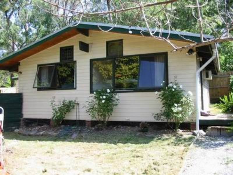 rear 8 Boxtree Road, Montrose VIC 3765