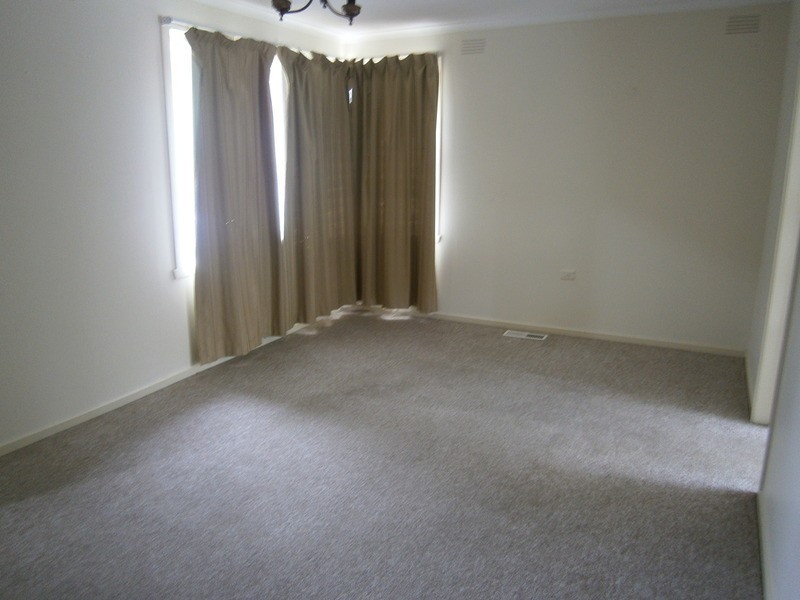 18 Mirang Avenue, Croydon VIC 3136