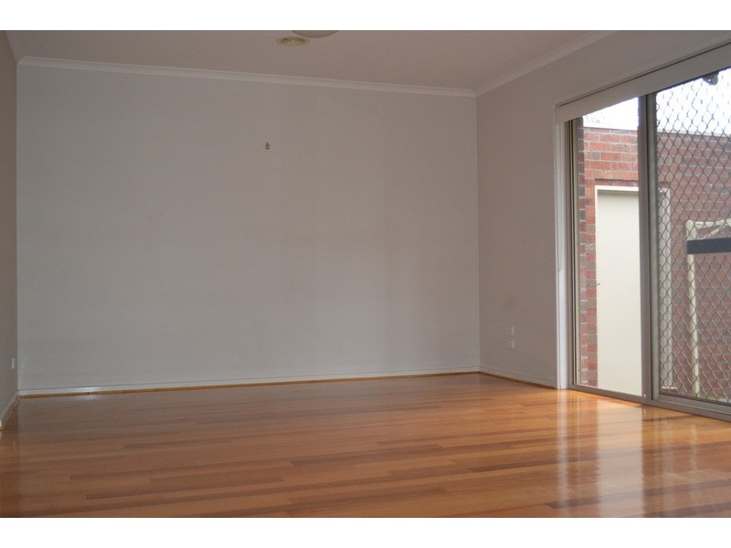 2/51 Cambridge Road, Mooroolbark VIC 3138