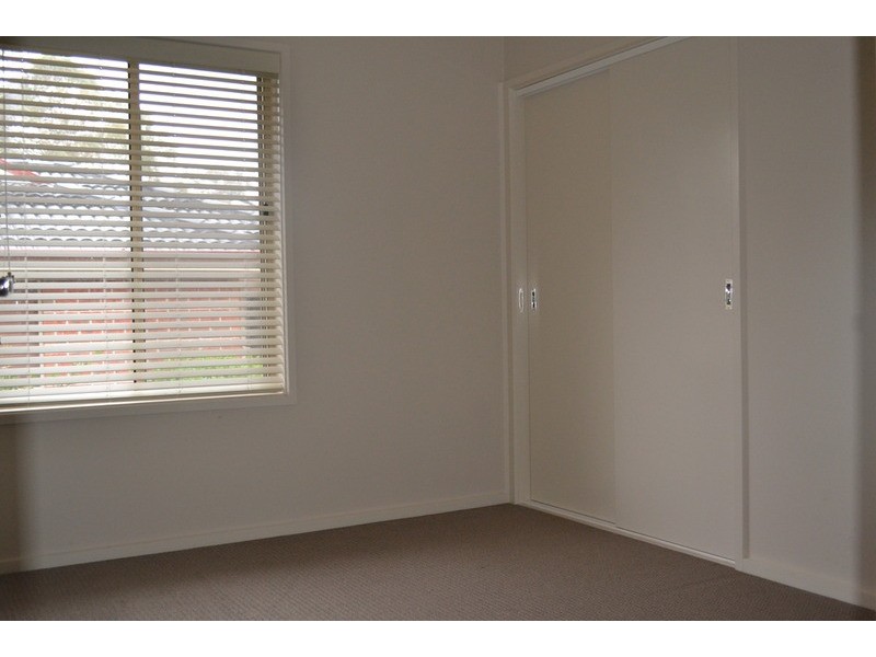 2/51 Cambridge Road, Mooroolbark VIC 3138