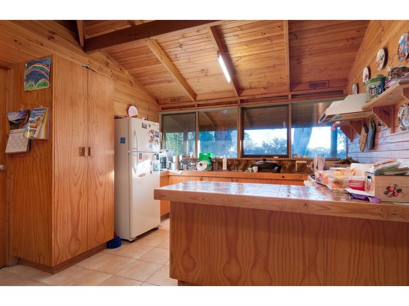 44 Zina Grove, Mooroolbark VIC 3138