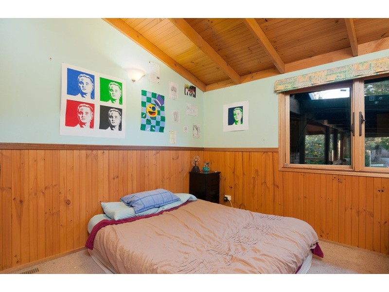 44 Zina Grove, Mooroolbark VIC 3138