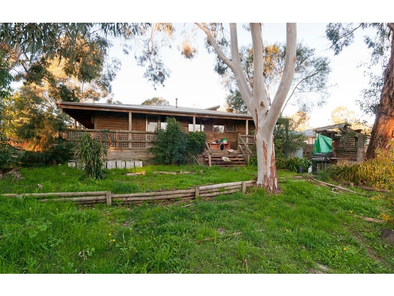 44 Zina Grove, Mooroolbark VIC 3138