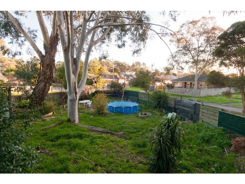 44 Zina Grove, Mooroolbark VIC 3138