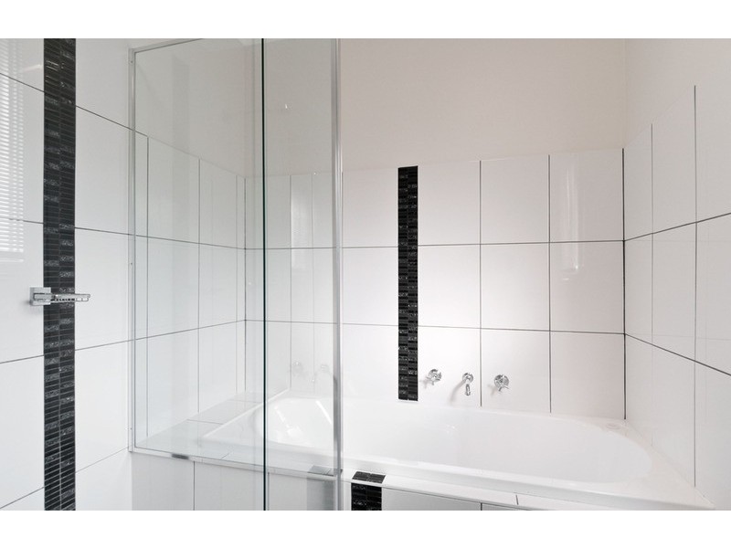 1/110 Liverpool Road, Kilsyth VIC 3137