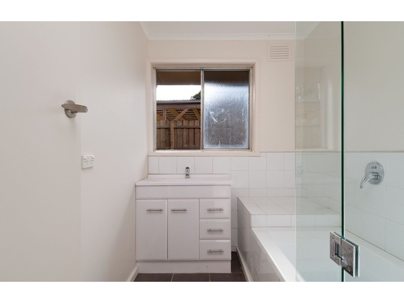 1/21 Masefield Avenue, Mooroolbark VIC 3138