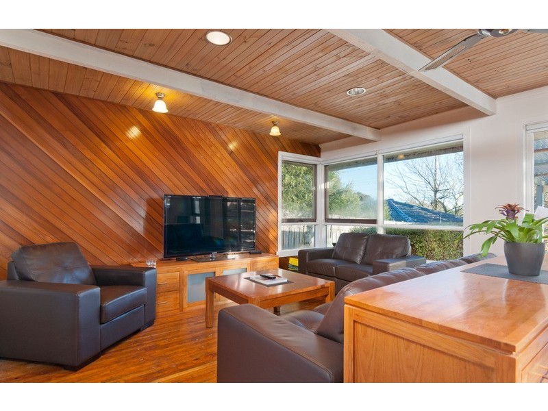 53 Lomond Avenue, Kilsyth VIC 3137