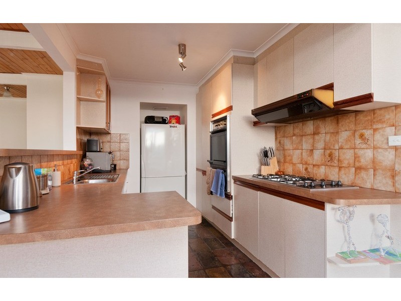 53 Lomond Avenue, Kilsyth VIC 3137