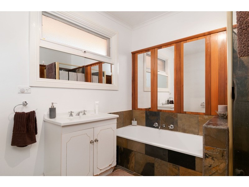 53 Lomond Avenue, Kilsyth VIC 3137