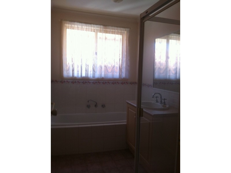 2/94 Mt Dandenong Road, Ringwood East VIC 3135