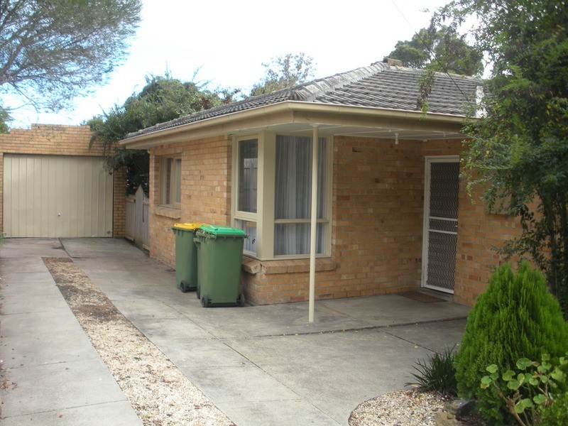 105 Pembroke  Road, Mooroolbark VIC 3138
