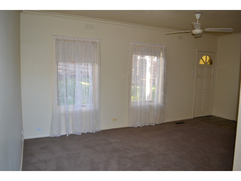 1/19 Newman  Road, Croydon VIC 3136