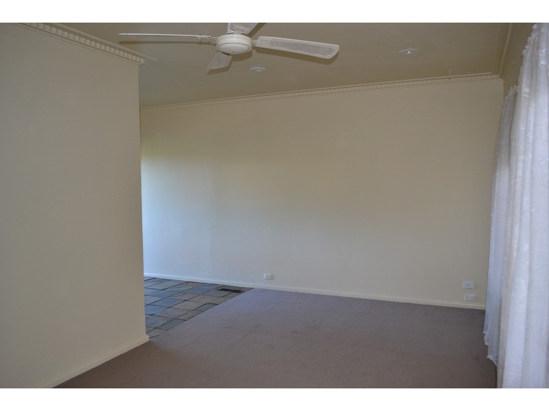 1/19 Newman  Road, Croydon VIC 3136
