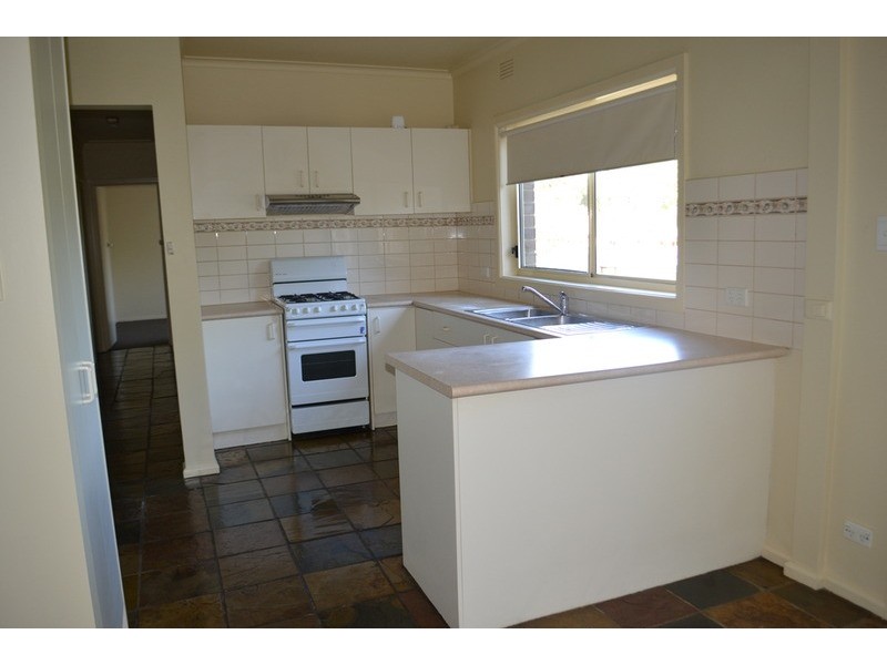 1/19 Newman  Road, Croydon VIC 3136