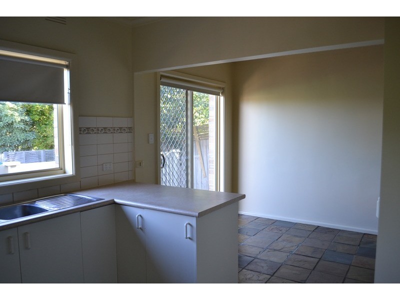 1/19 Newman  Road, Croydon VIC 3136