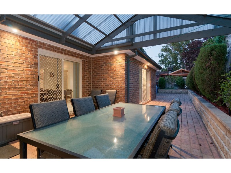28 Angelica  Crescent, Croydon Hills VIC 3136