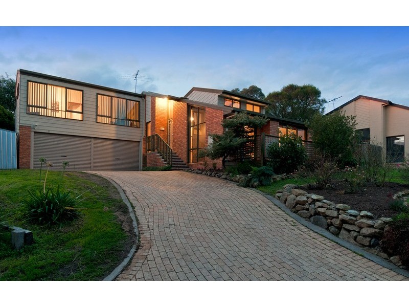 11 Graneby Rise, Mount Evelyn VIC 3796