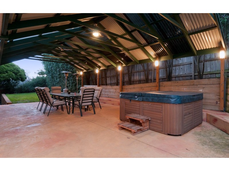 11 Graneby Rise, Mount Evelyn VIC 3796