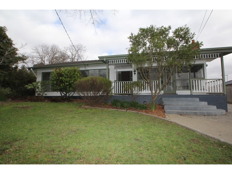 6 Summit Court, Mooroolbark VIC 3138
