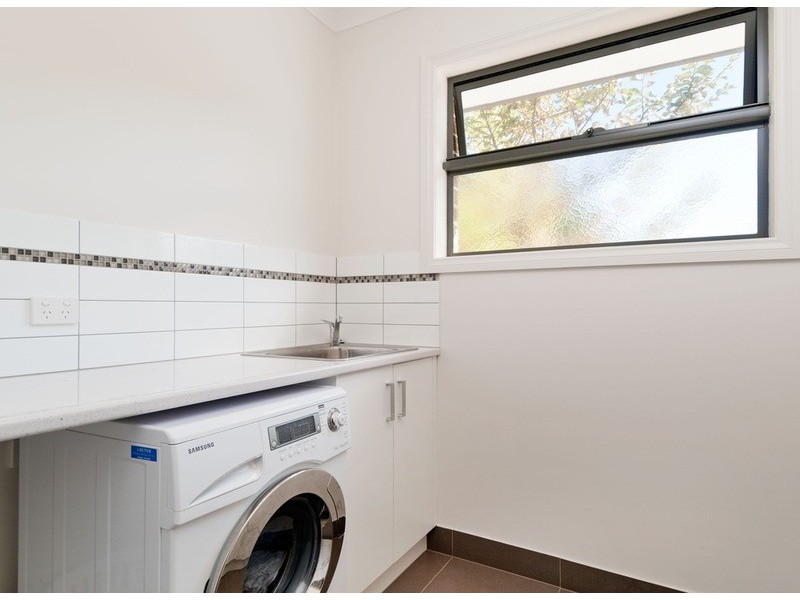 56a Longfellow Avenue, Mooroolbark VIC 3138